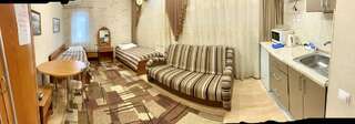 Апарт-отель Керченский дворик Керчь Стандартный номер с 2 односпальным кроватями и диваном-6
